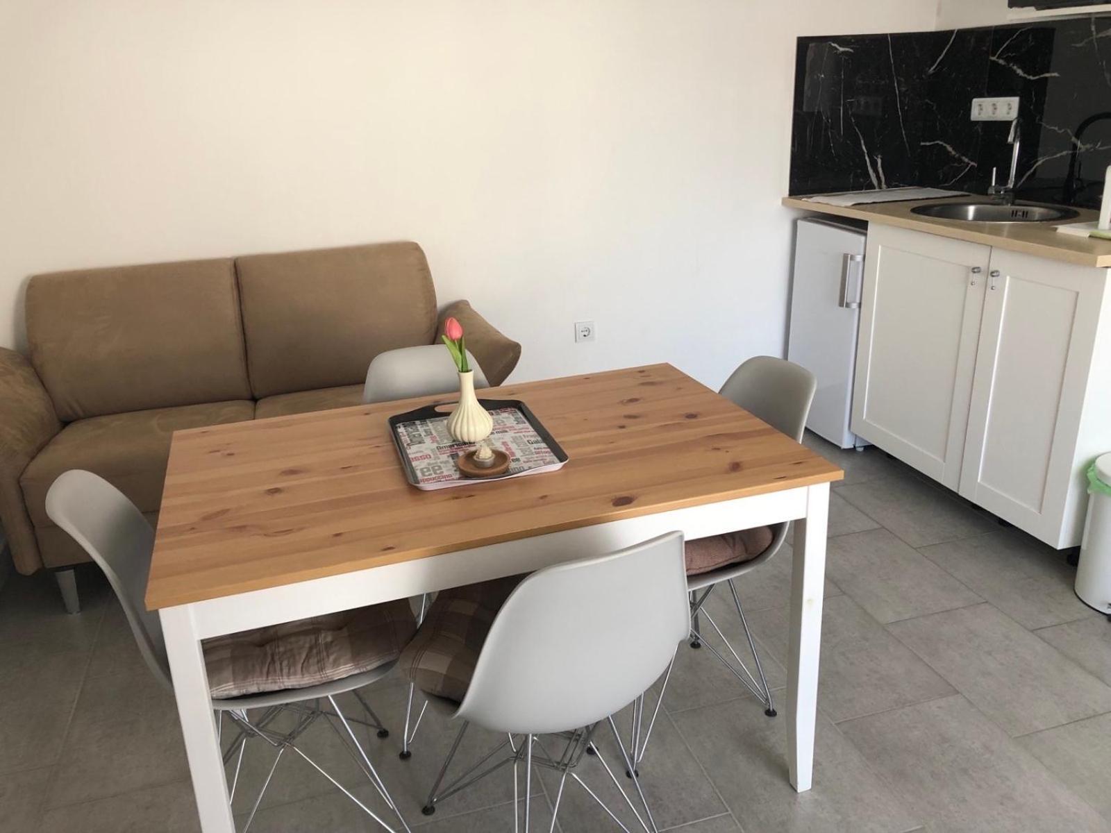 Apartmani Gavran Pirovac Exterior foto