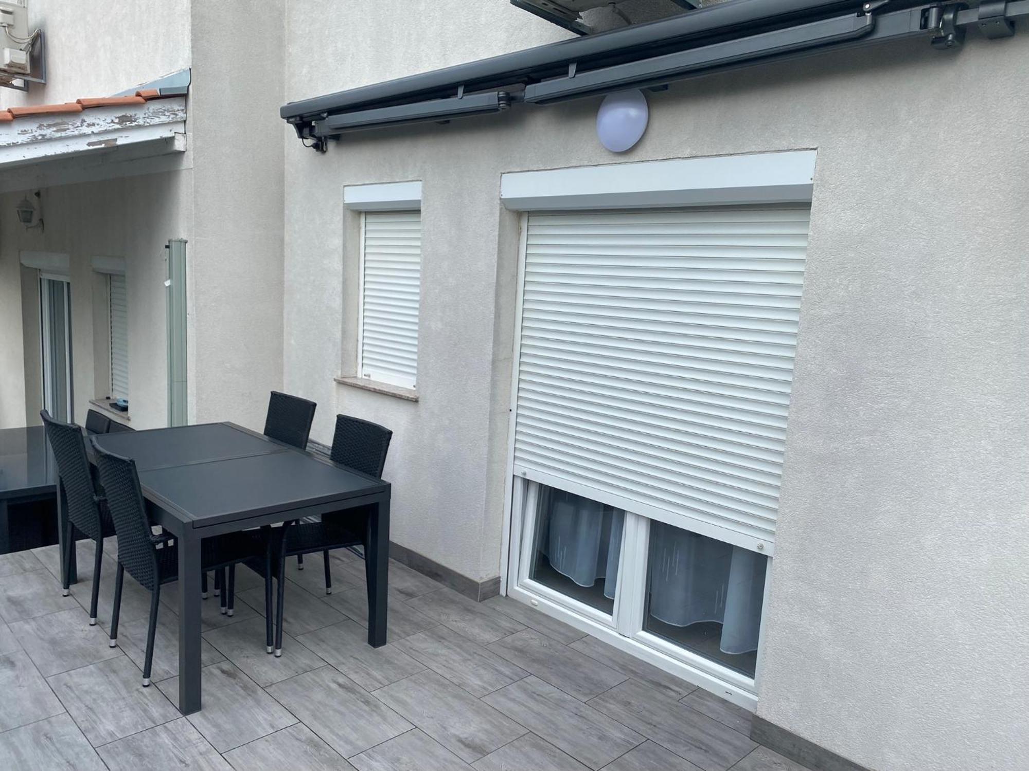 Apartmani Gavran Pirovac Exterior foto